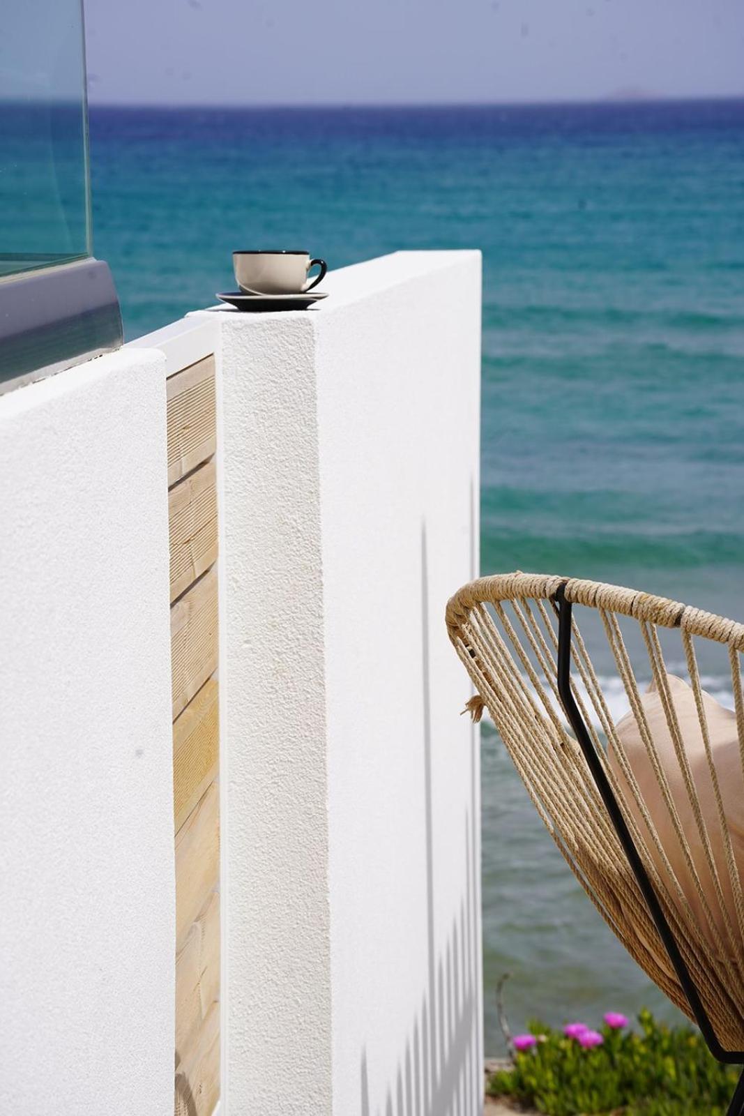 Pebble, An Idyllic Seaside Suite Kokkini Hani Esterno foto